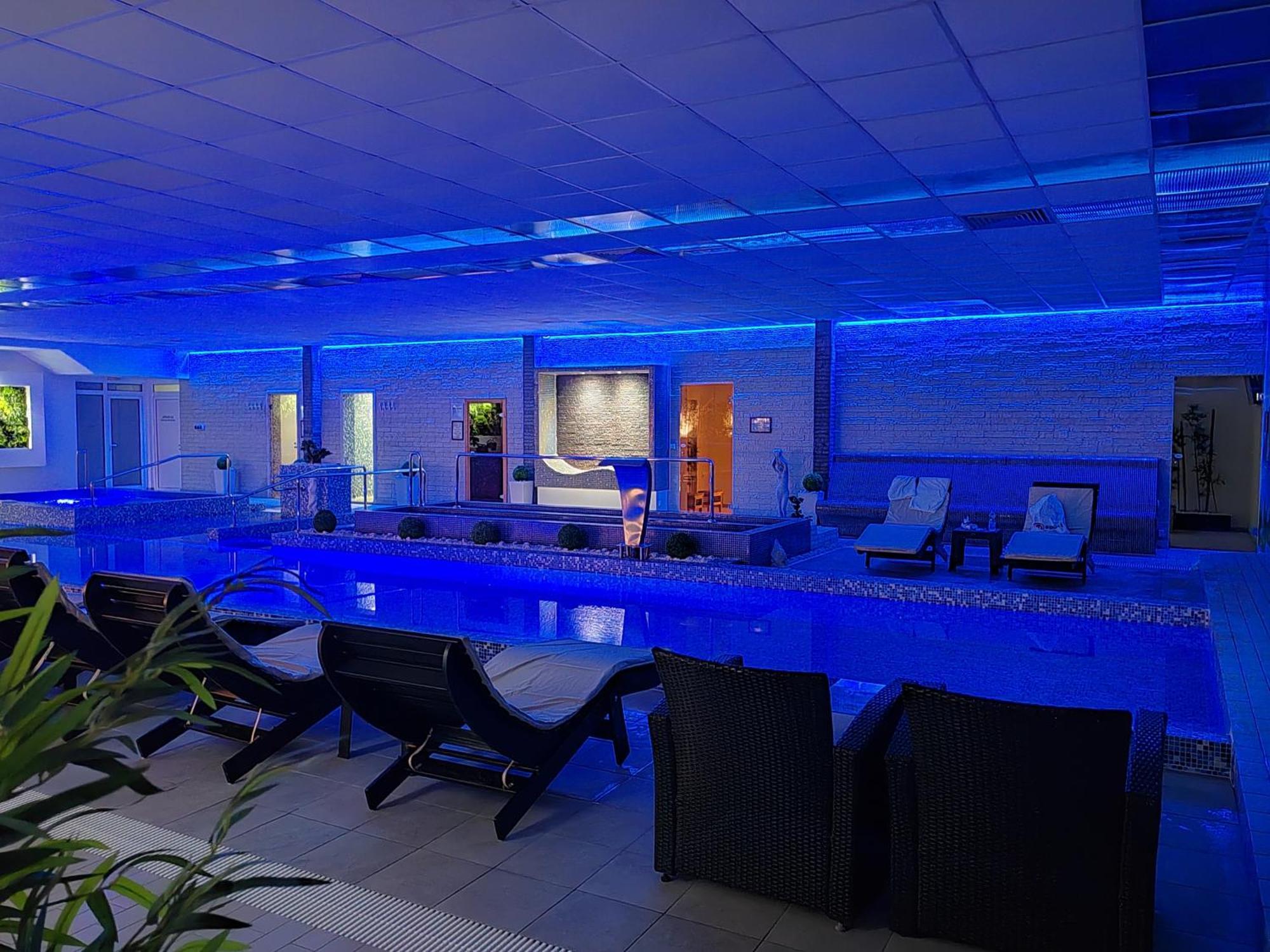 Poseidon centar Aparthotel Stari Banovci Exterior foto